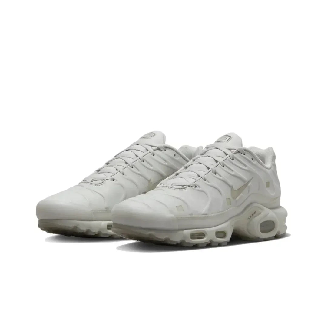 Nike Siyah Gri colorway Air Max Plus TN erkek Retro Düşük Üst Rahat Koşu Ayakkabıları Rahat Şok Emme Spor Ayakkabıları